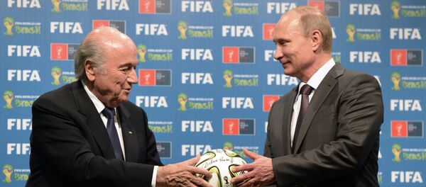 Presidente de la FIFA, Joseph Blatter y presidente de Rusia, Vladímir Putin - Sputnik Mundo