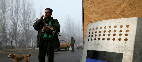 Las milicias desmienten entrada de militares rusos en Donbás - Sputnik Mundo