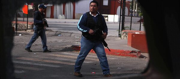 Las dos terceras partes de los municipios de México son vulnerables al crimen - Sputnik Mundo