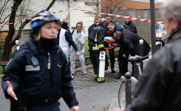 Ataque contra el semanario satírico Charlie Hebdo en París - Sputnik Mundo