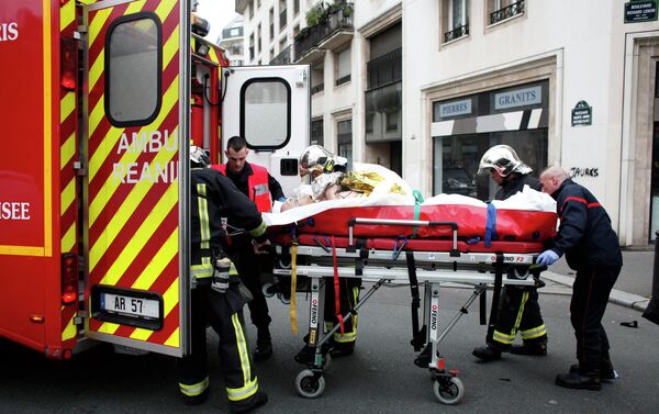 Ataque contra el semanario satírico Charlie Hebdo en París - Sputnik Mundo