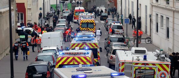 Ataque contra el semanario satírico Charlie Hebdo en París - Sputnik Mundo