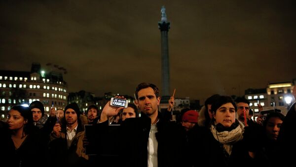 Reino Unido se moviliza contra el atentado islamista de París - Sputnik Mundo