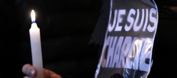 Cartel Soy Charlie para rendir homenaje a las víctimas del ataque contra Charlie Hebdo - Sputnik Mundo