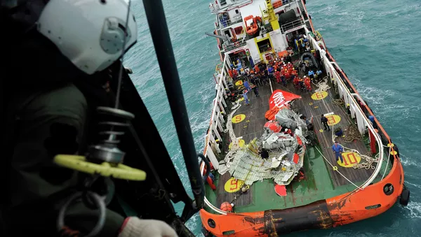 Encuentran el segundo registrador del avión de AirAsia - Sputnik Mundo