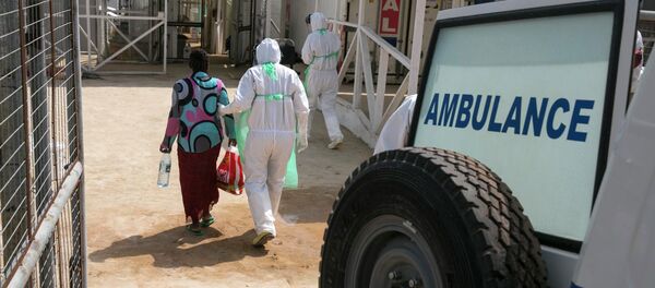 Superan los 25.000 los casos del ébola en los tres países más afectados - Sputnik Mundo