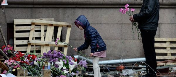 Homenaje a las víctimas del incendio en Odesa - Sputnik Mundo