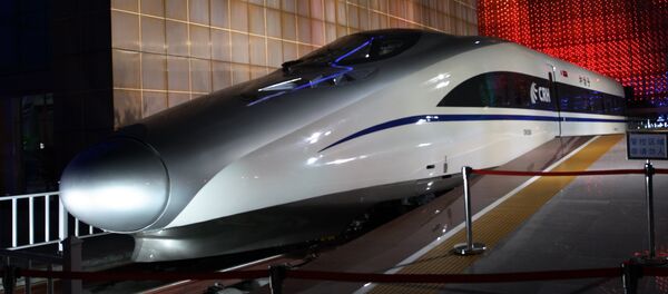 Tren rápido del modelo CRH380A, fabricado por CSR Sifang en la ciudad de Qingdao, China - Sputnik Mundo