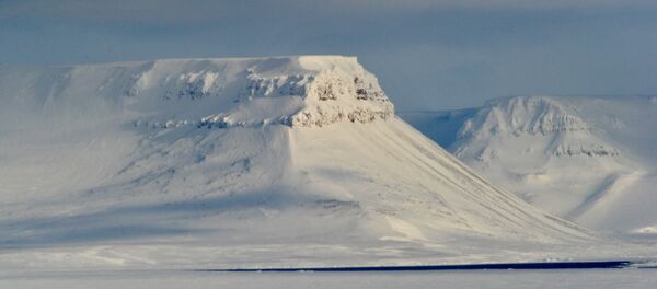 Paracaidistas y geógrafos rusos realizarán en 2015 una maniobra conjunta en el Ártico Paracaidistas y geógrafos rusos realizarán en 2015 una maniobra conjunta en el Ártico - Sputnik Mundo