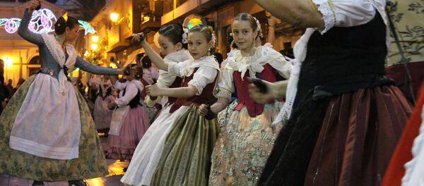 Bailes tradicionales en España Bailes tradicionales en España - Sputnik Mundo