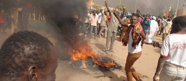 Protestas violentas en Níger contra Charlie Hebdo - Sputnik Mundo