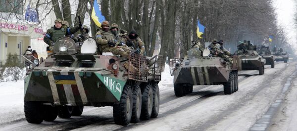 Ucrania reagrupa las tropas en las zonas sensibles de Donbás - Sputnik Mundo
