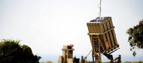 Un lanzador móvil Iron Dome (Cúpula de Hierro) - Sputnik Mundo