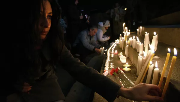 Homenaje a las víctimas de la masacre de Gyumri - Sputnik Mundo