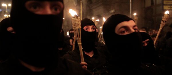 Azov, Donbás, Pravy Sektor: los símbolos de las SS renacen en Ucrania - Sputnik Mundo