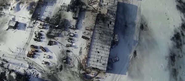 Auropuerto destruido en Donetsk - Sputnik Mundo