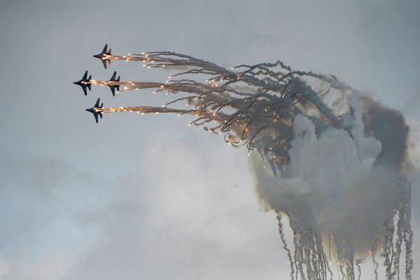 Las mejores escuadrillas de alto pilotaje del mundo Las mejores escuadrillas de alto pilotaje del mundo - Sputnik Mundo