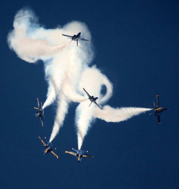 Las mejores escuadrillas de alto pilotaje del mundo Las mejores escuadrillas de alto pilotaje del mundo - Sputnik Mundo