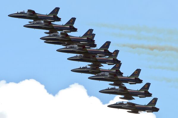 Las mejores escuadrillas de alto pilotaje del mundo Las mejores escuadrillas de alto pilotaje del mundo - Sputnik Mundo