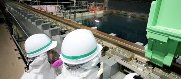 La operadora de Fukushima-1 estima concluir en mayo la purificación del agua radioactiva - Sputnik Mundo
