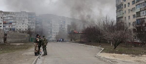 Bombardeo de la ciudad de Mariúpol - Sputnik Mundo