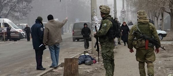 Militares ucranianos en la ciudad de Mariúpol - Sputnik Mundo