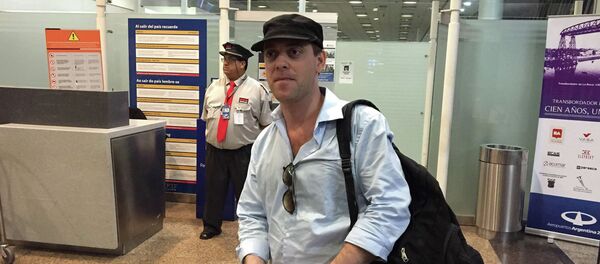 Дамьян Пачтер, журналист, сообщивший о гибели прокурора Альберто Нисмана, покидает Аргентину Дамьян Пачтер, журналист, сообщивший о гибели прокурора Альберто Нисмана, покидает Аргентину - Sputnik Mundo