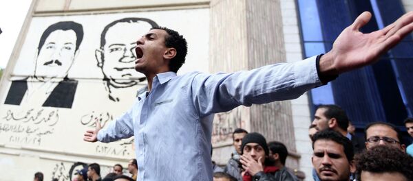 Once muertos en Egipto durante disturbios en el aniversario de sublevación contra Mubarak - Sputnik Mundo