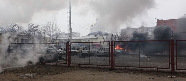 ¿Quiénes son los responsables de las 30 muertes en Mariúpol? - Sputnik Mundo