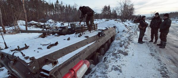 El Ejército ucraniano y las milicias se acusan de recibir múltiples ataques en un solo día - Sputnik Mundo