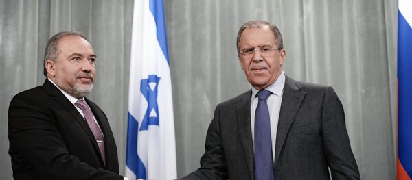 Ministro de Exteriores israelí, Avigdor Lieberman y ministro ruso de Asuntos Exteriores, Serguéi Lavrov - Sputnik Mundo