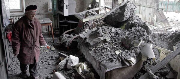 Influyente senador de EEUU reconoce el empleo de bombas de racimo por Kiev - Sputnik Mundo