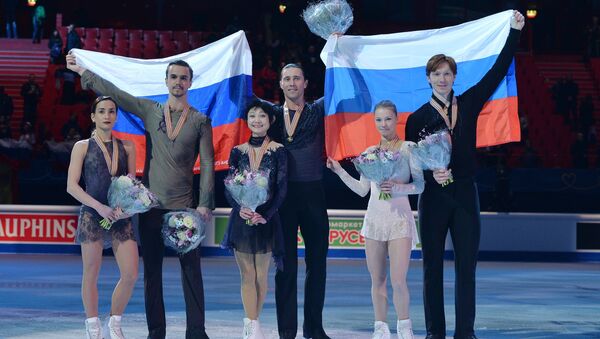 Ksenia Stolbova y Fedor Klimov, Yuko Kavaguti y Alexander Smirnov, Evgenia Tarasova y Vladimir Morozov - Sputnik Mundo