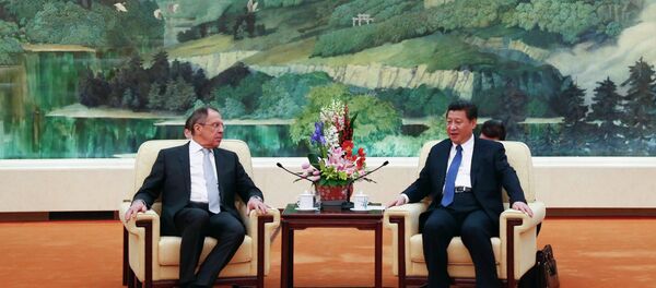 Ministro de Exteriores de Rusia, Serguéi Lavrov y presidente de China, Xi Jinping Ministro de Exteriores de Rusia, Serguéi Lavrov y presidente de China, Xi Jinping - Sputnik Mundo