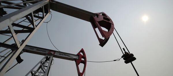 Rosneft y la petrolera venezolana PDVSA amplían cooperación comercial - Sputnik Mundo