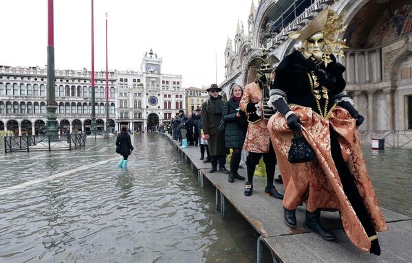 El encanto del Carnaval de Venecia - Sputnik Mundo