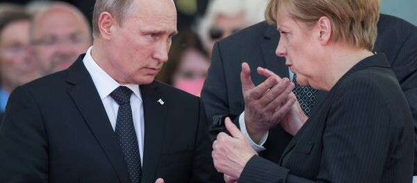 Russian President Vladimir Putin and German Chancellor Angela Merkel have confirmed their mutual intention to continue promoting Ukrainian reconciliation, including in the Normandy format, the Kremlin press service said - Sputnik Mundo