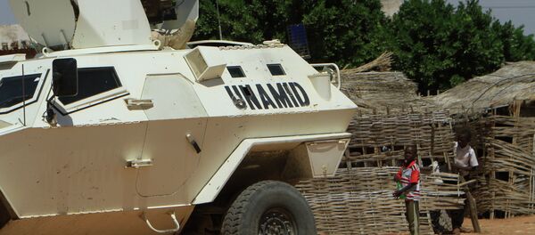 Seis vehículos participaron en el secuestro de dos pilotos rusos en Sudán, según UTair - Sputnik Mundo