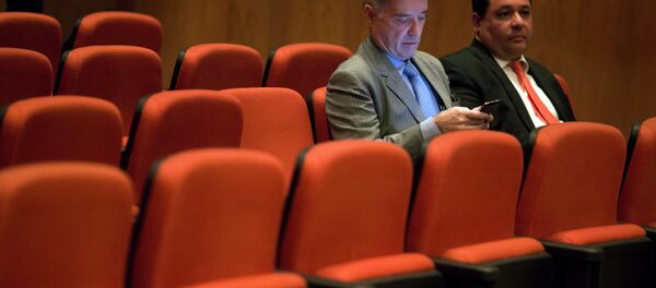 Eike Batista (izda.) con su abogado en la audiencia en un tribunal penal federal en Río de Janeiro (archivo) - Sputnik Mundo