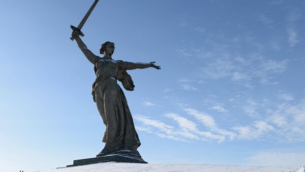 Estatua de la Madre Patria en Volgogrado Estatua de la Madre Patria en Volgogrado - Sputnik Mundo