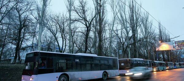 La evacuación de civiles de Debáltsevo - Sputnik Mundo