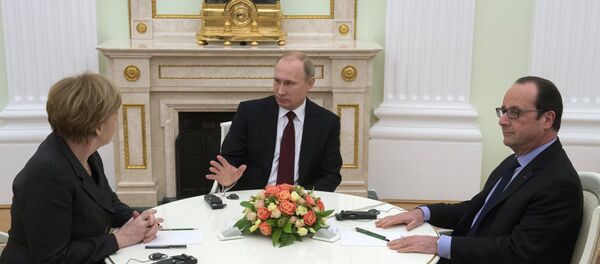 Canciller de Alemania Angela Merkel, presidente de Rusia, Vladímir Putin y presidente de Francia François Hollande - Sputnik Mundo