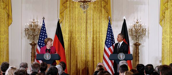 U.S. President Barack Obama and German Chancellor Angela Merkel hold a joint news conference following their meeting at the White House in Washington February 9, 2015. U.S. President Barack Obama and German Chancellor Angela Merkel hold a joint news conference following their meeting at the White House in Washington February 9, 2015. - Sputnik Mundo