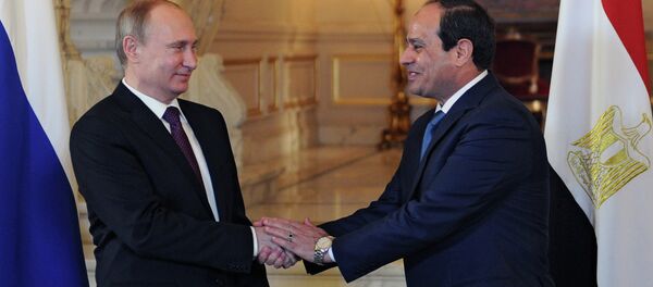 Presidente de Rusia, Vladímir Putin y presidente de Egipto, Abdelfatah al Sisi (archivo) - Sputnik Mundo