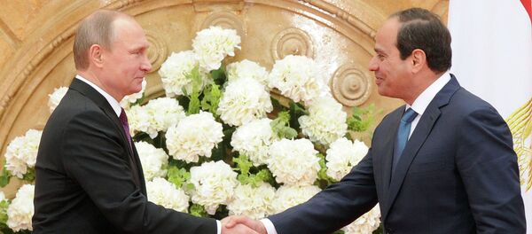 Presidente de Rusia, Vladímir Putin (izda.) y presidente de Egipto, Abdelfatá Sisi - Sputnik Mundo