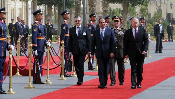 Presidente de Egipto, Abdelfatah al Sisi (izda.) y presidente de Rusia, Vladímir Putin Presidente de Egipto, Abdelfatah al Sisi (izda.) y presidente de Rusia, Vladímir Putin - Sputnik Mundo