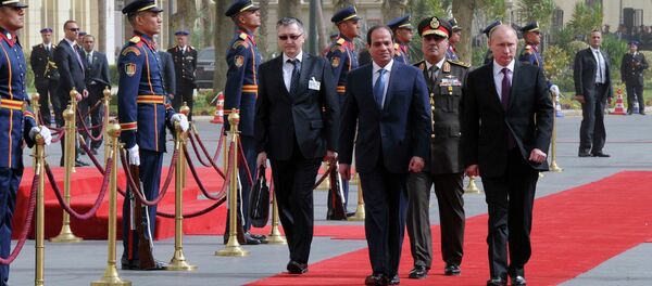 Presidente de Egipto, Abdelfatah al Sisi (izda.) y presidente de Rusia, Vladímir Putin - Sputnik Mundo