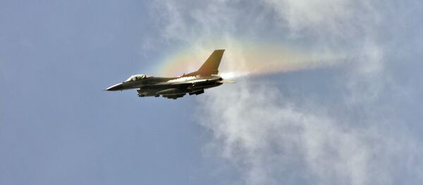 Caza F-16 Caza F-16 - Sputnik Mundo