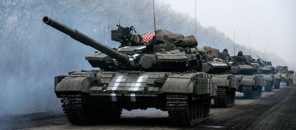 Kiev dice que no está preparado para retirar armas pesadas de la línea de demarcación - Sputnik Mundo