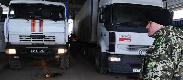 Camiones con ayuda humanitaria rusa para Donbás - Sputnik Mundo